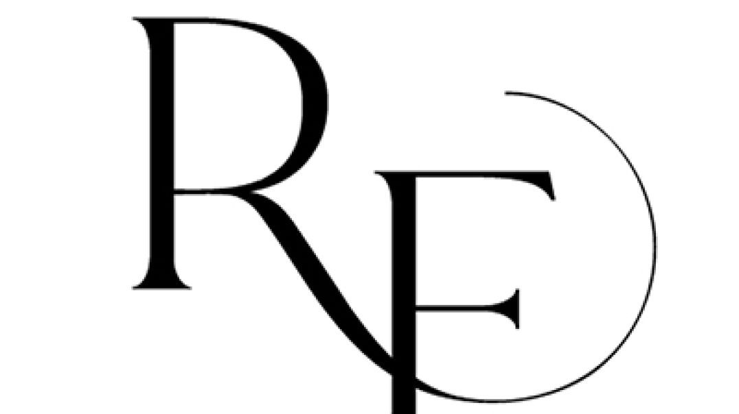 ⁣Robin Fox Photography - Professional Engagement Photographers in Rochester, NY