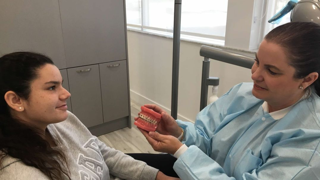 ⁣Apple Dental Group : #1 Teeth Whitening in Miami Springs | 33166