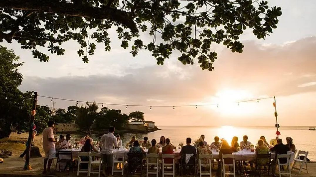 ⁣Llantrissant Beachcliff Villa : #1 Beach Villa in Negril, Jamaica | (305) 321-7458