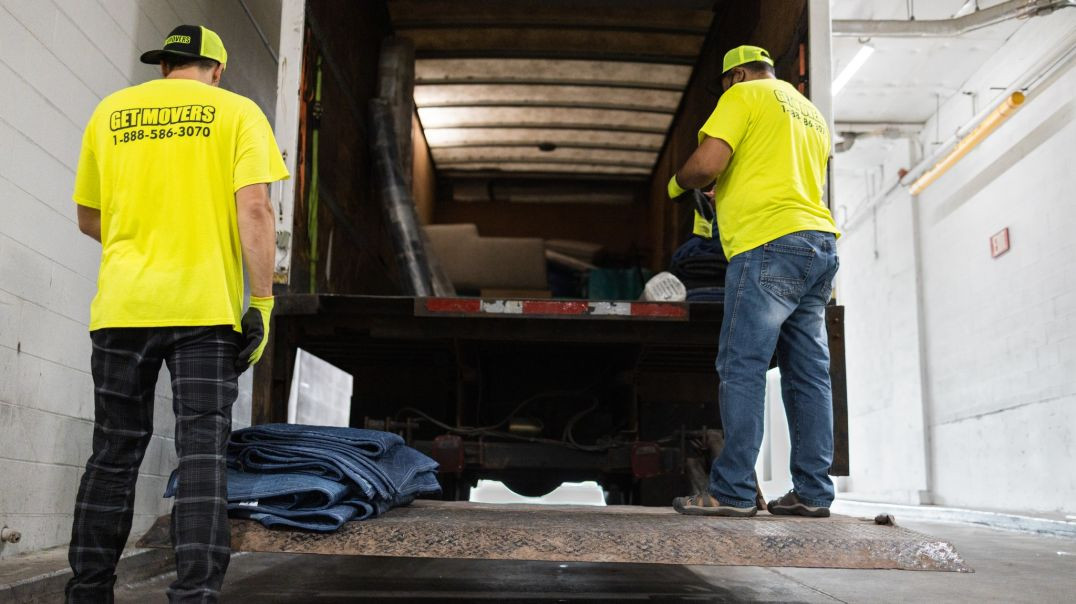 ⁣Best Get Movers in Oshawa, ON | 647–493–3383